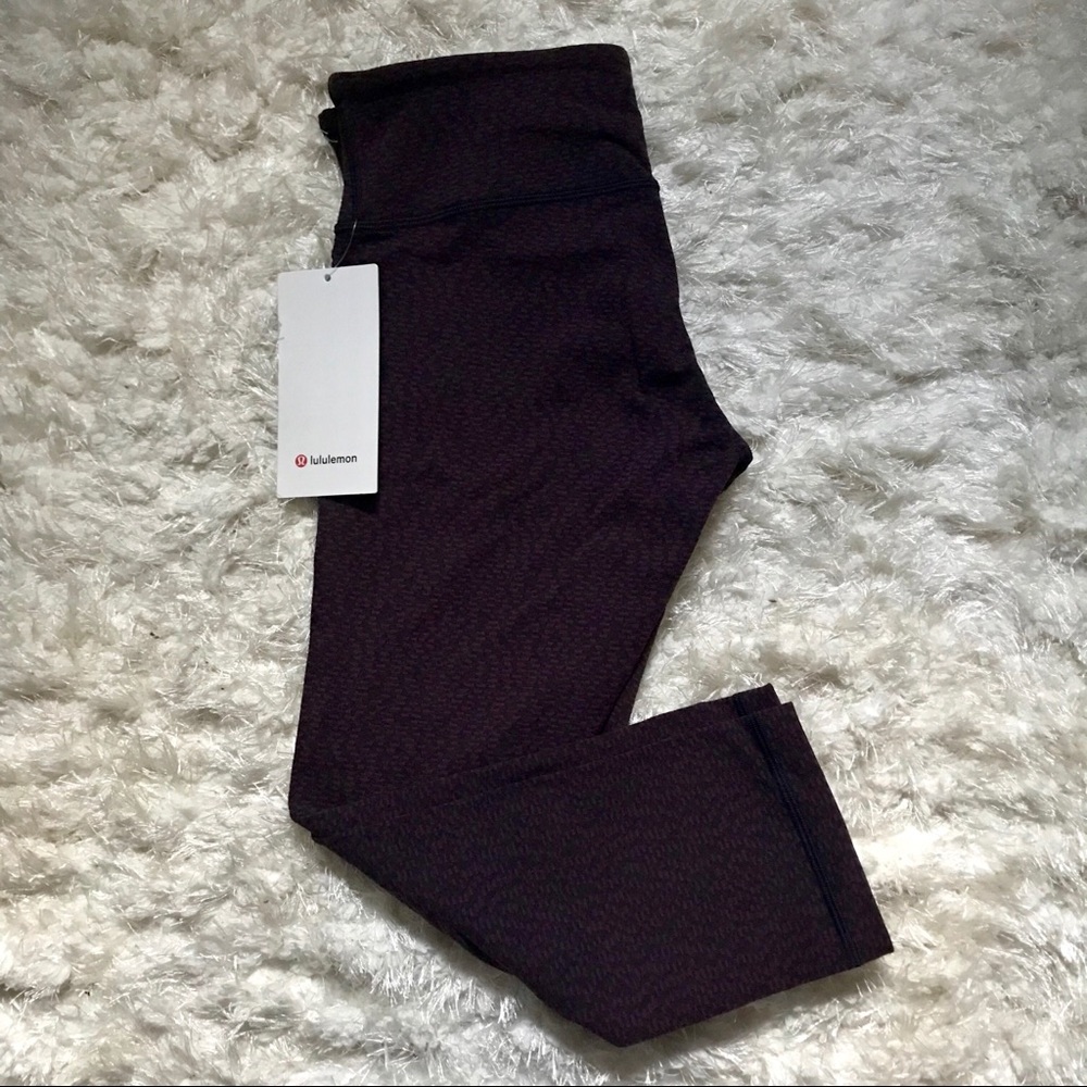 ❌❌SOLD❌❌Lululemon Wunder Under Crop III Pants